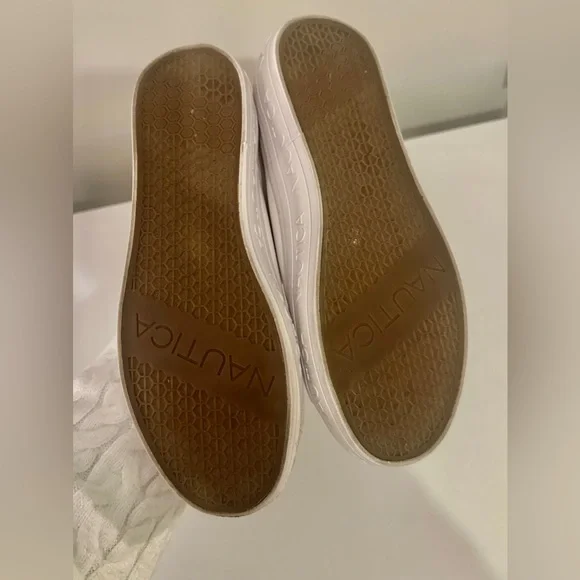 Nautica Women's Classic White Sneakers - Picture 5 of 7